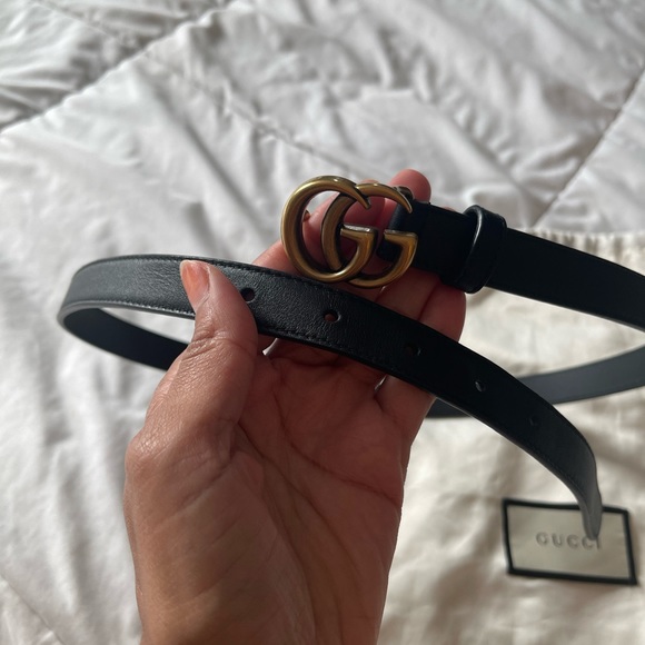 Gucci Leather Double G buckle skinny belt - Picture 4 of 6